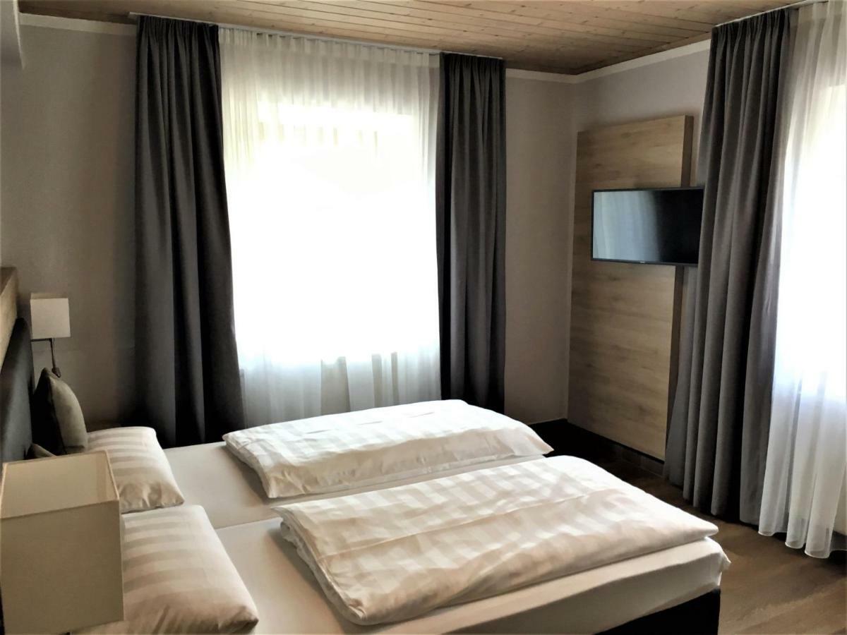 Eberl Hotel Pension Muenchen Feldmoching Εξωτερικό φωτογραφία
