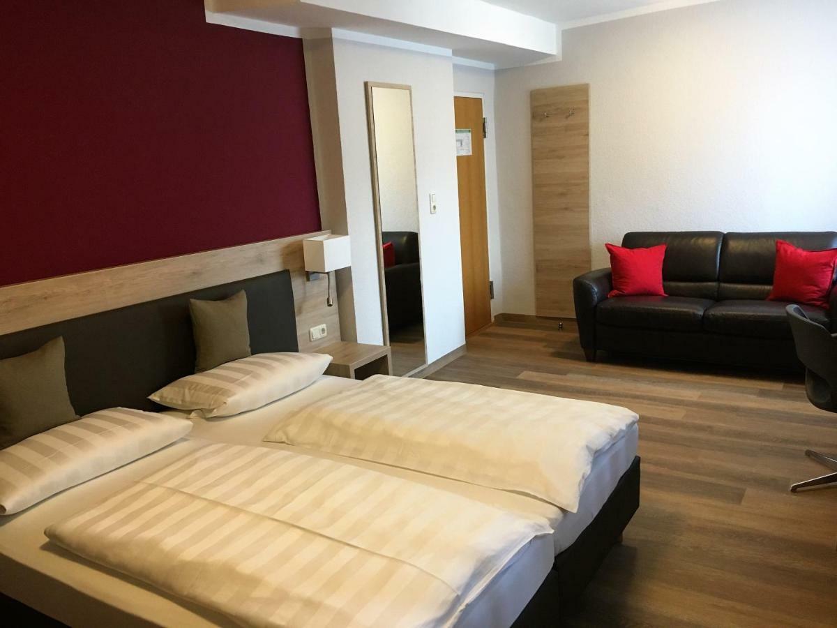 Eberl Hotel Pension Muenchen Feldmoching Εξωτερικό φωτογραφία